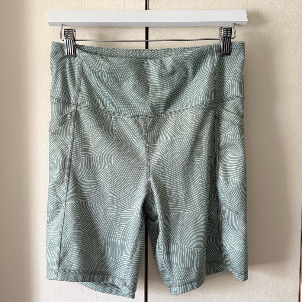 Avia Women's Mint Patterned Bike Shorts Size M with pockets! - Picture 5 of 5